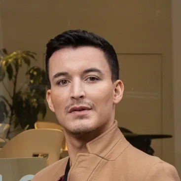 Lázaro Daré